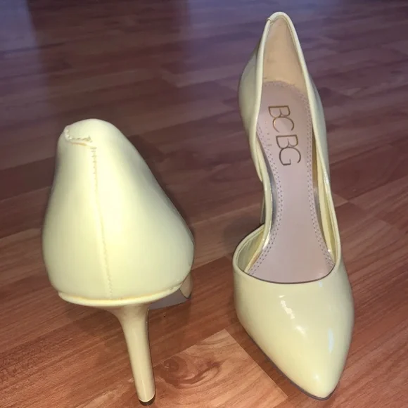 BCBG yellow patent leather high heels size 7 - Picture 3 of 5